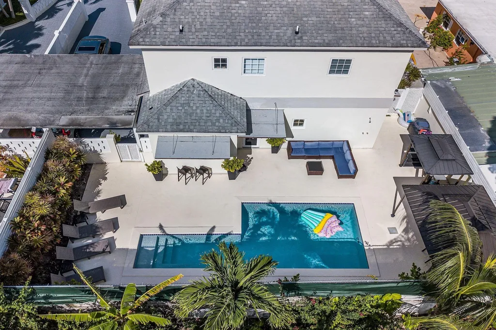 Bayshore 1 & 3, The Grove 1 & 3 New Providence Paradise Island BS