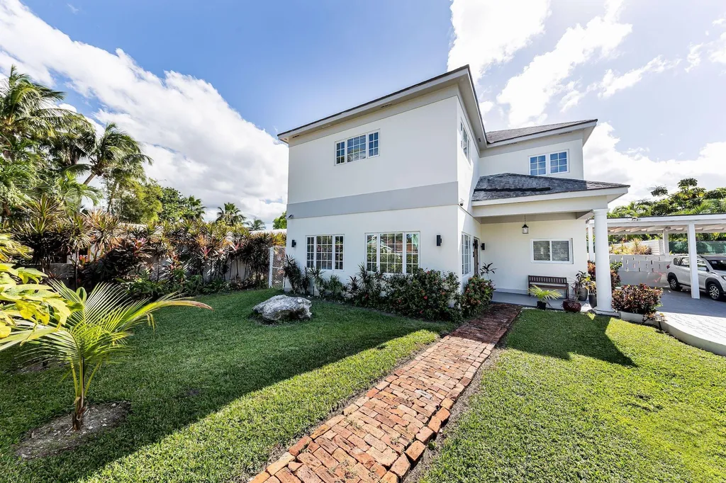 Bayshore 1 & 3, The Grove 1 & 3 New Providence Paradise Island BS