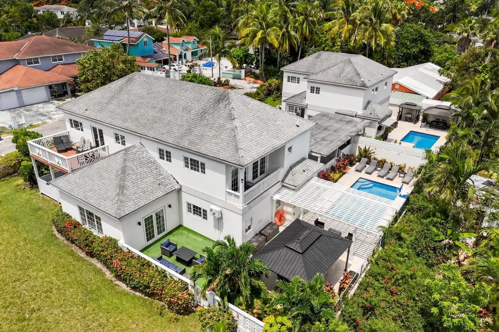 Bayshore 1 & 3, The Grove 1 & 3 New Providence Paradise Island BS