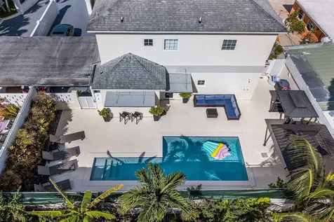 Bayshore 1 & 3, The Grove 1 & 3 New Providence Paradise Island BS