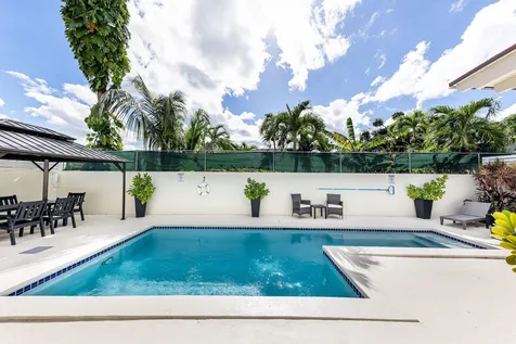 Bayshore 1 & 3, The Grove 1 & 3 New Providence Paradise Island BS