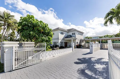 Bayshore 1 & 3, The Grove 1 & 3 New Providence Paradise Island BS