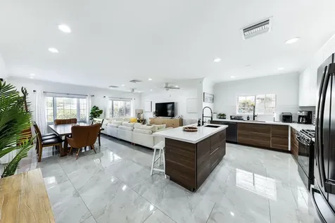 Bayshore 1 & 3, The Grove 1 & 3 New Providence Paradise Island BS