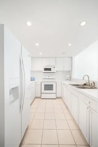 Bahama Reef Condominium Grand Bahama Freeport BS