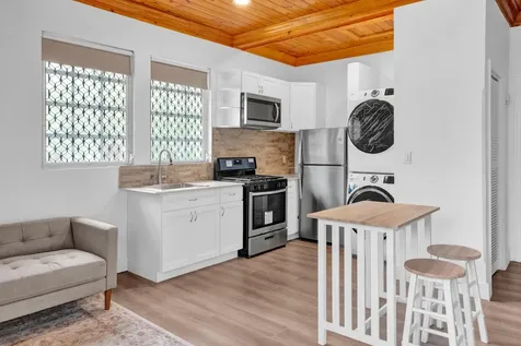 Cherrywood Ave, Grovewest New Providence Paradise Island BS