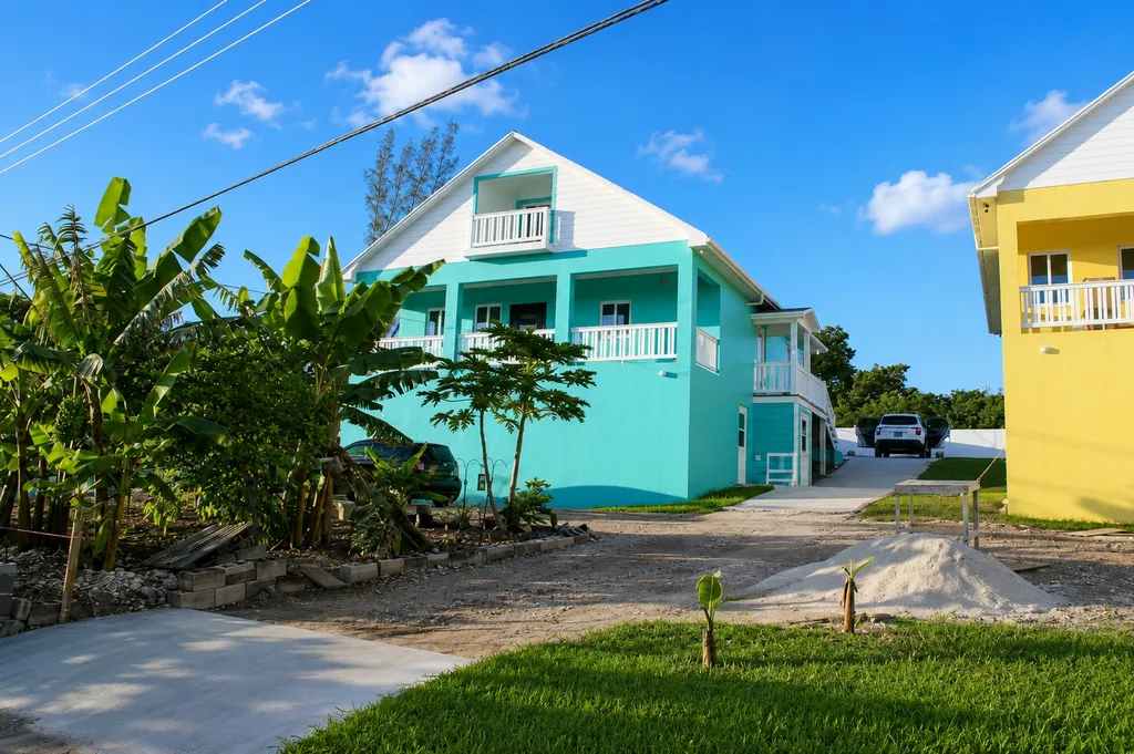 Russell Island Eleuthera BS