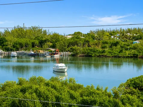 Russell Island Eleuthera BS