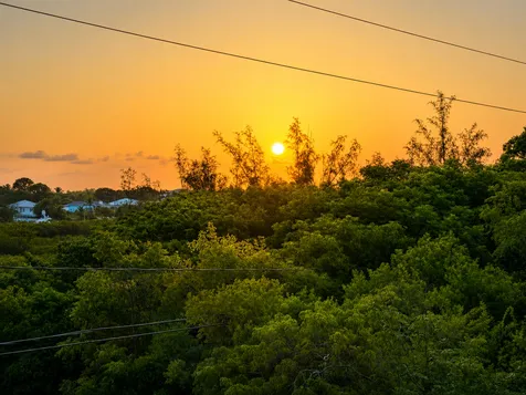 Russell Island Eleuthera BS