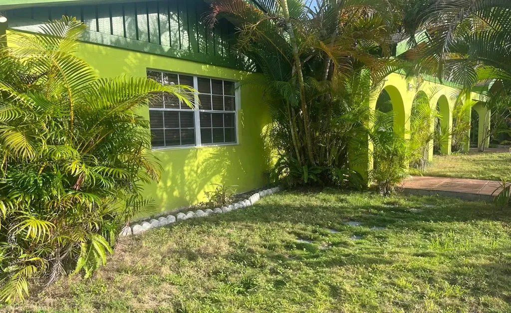 Lots 10 & 11, Victor Road New Providence Paradise Island BS