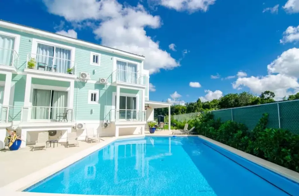 Miramar West, Love Beach New Providence Paradise Island BS