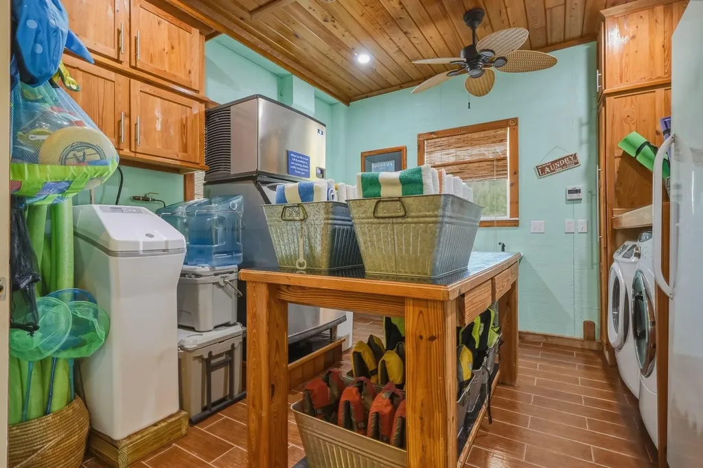 Big Bamboo, Fresh Creek Andros BS