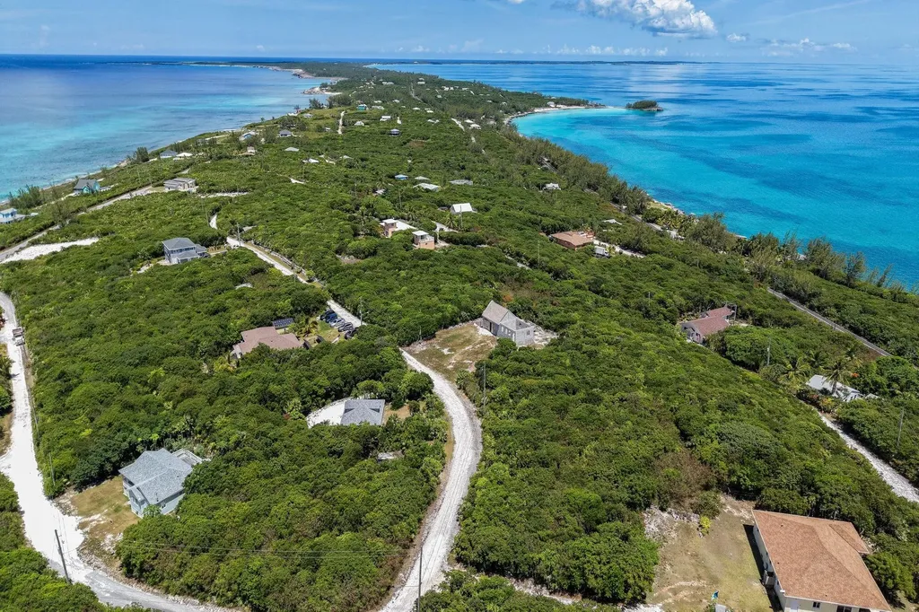 Unfinished Home- Hilltop Eleuthera BS