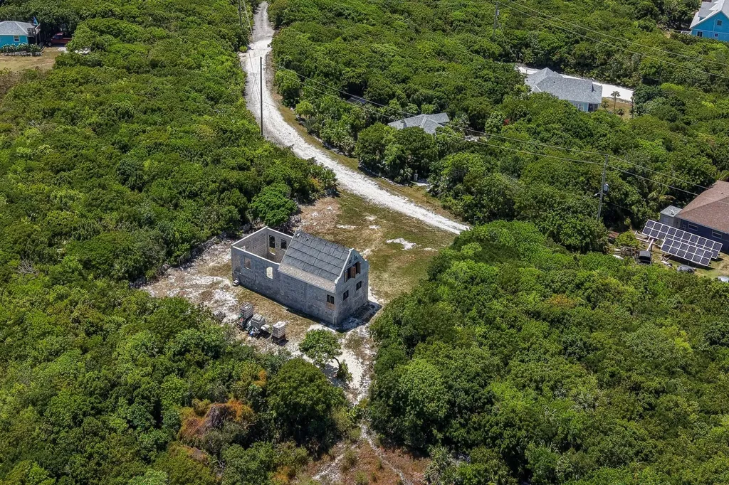 Unfinished Home- Hilltop Eleuthera BS