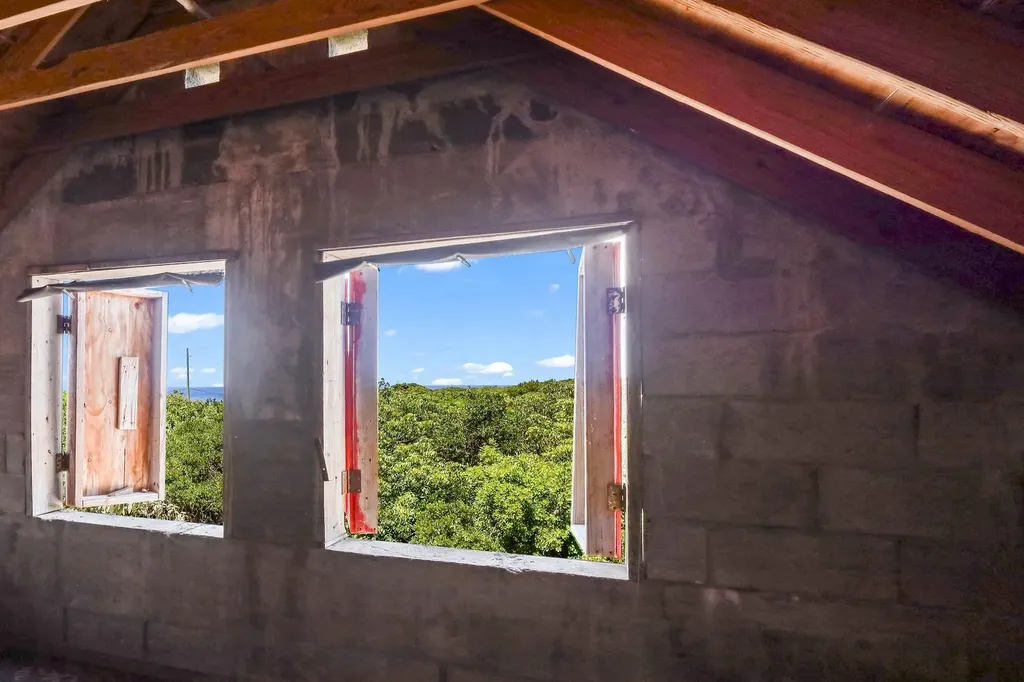 Unfinished Home- Hilltop Eleuthera BS
