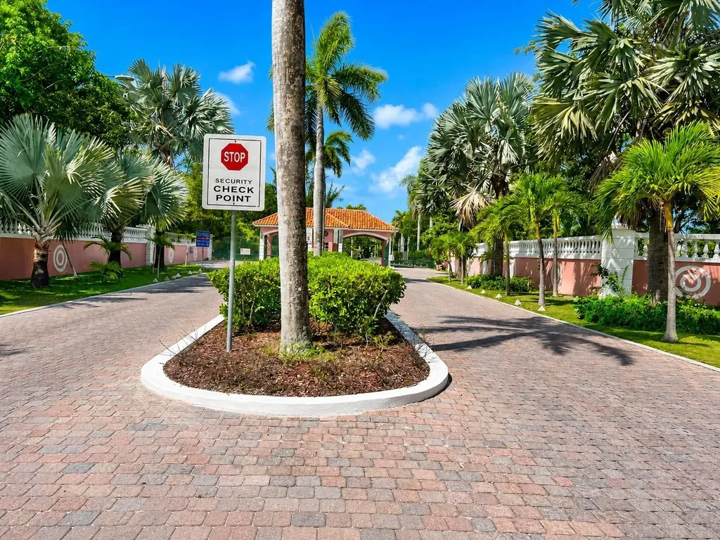 Venice Bay Building New Providence Paradise Island BS