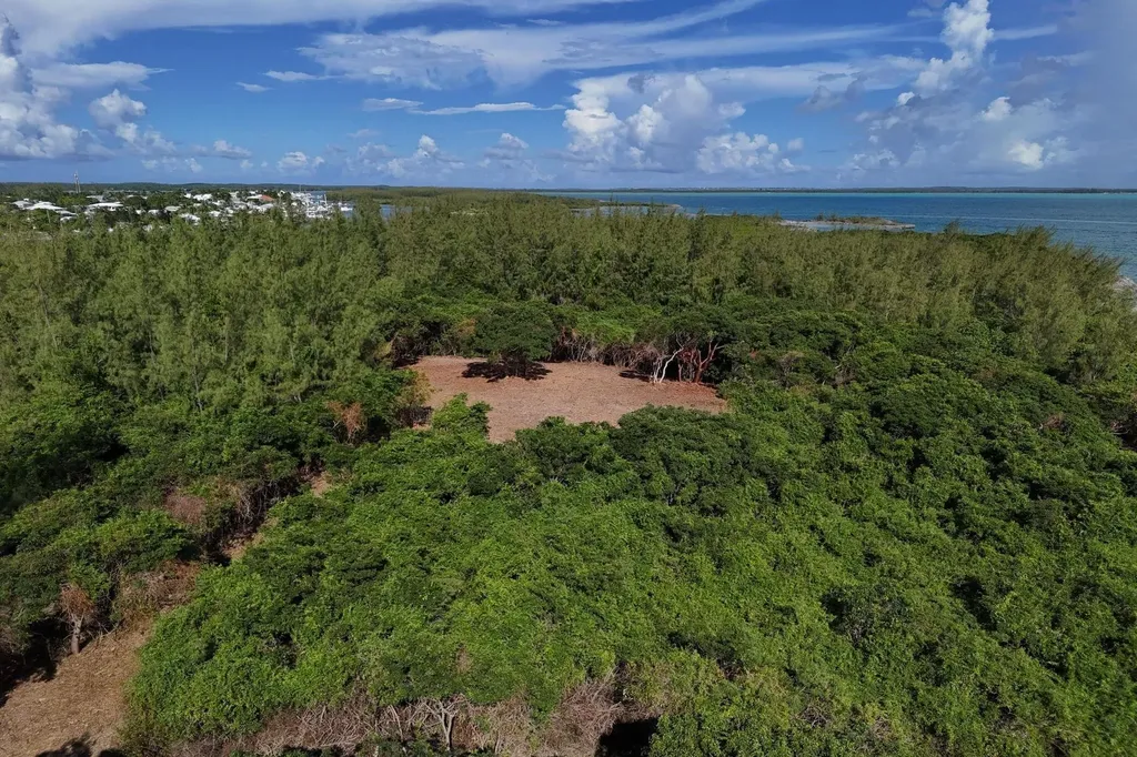 East Russell Island Eleuthera BS