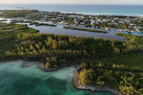 East Russell Island Eleuthera BS