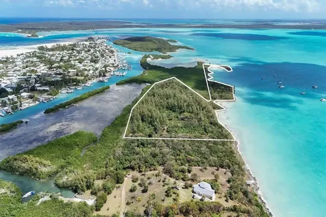 East Russell Island Eleuthera BS