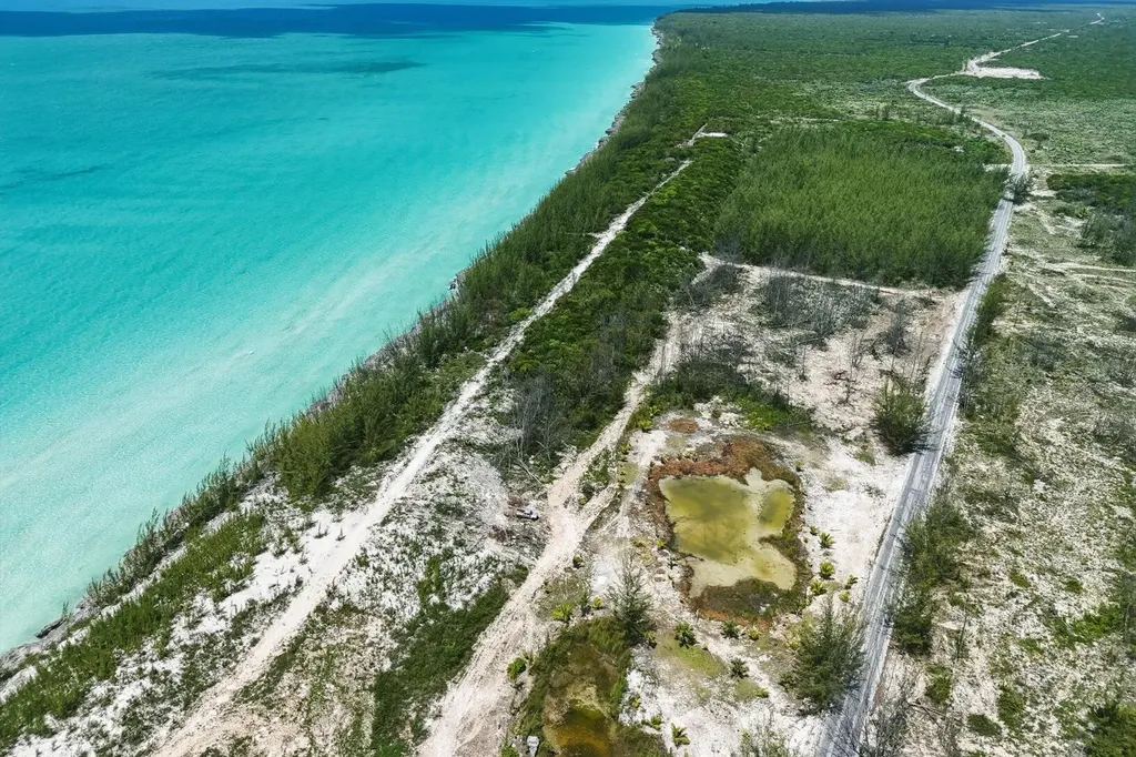 1.04 Acres Glass Window Eleuthera BS