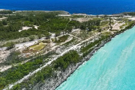 1.04 Acres Glass Window Eleuthera BS