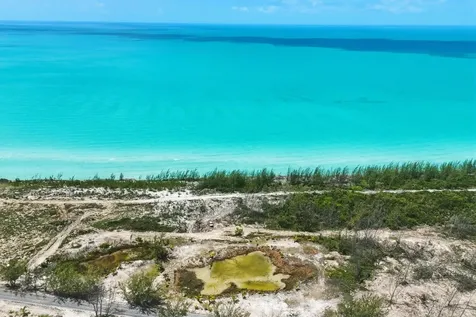 1.04 Acres Glass Window Eleuthera BS