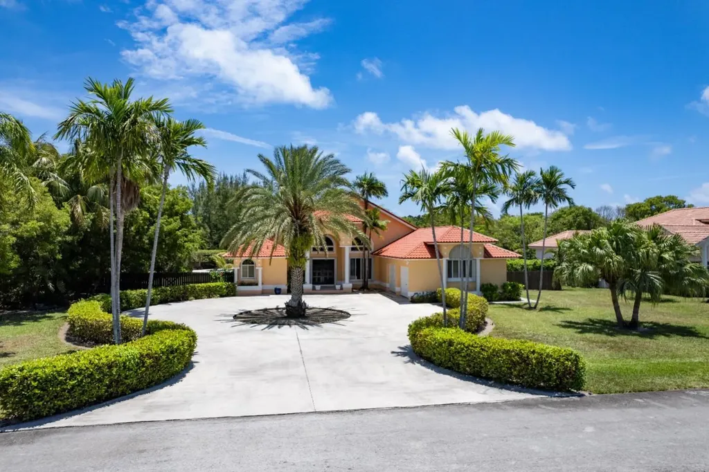 Fortune Cay Cannon Bay Grand Bahama Freeport BS