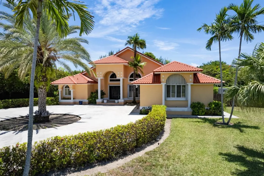 Fortune Cay Cannon Bay Grand Bahama Freeport BS