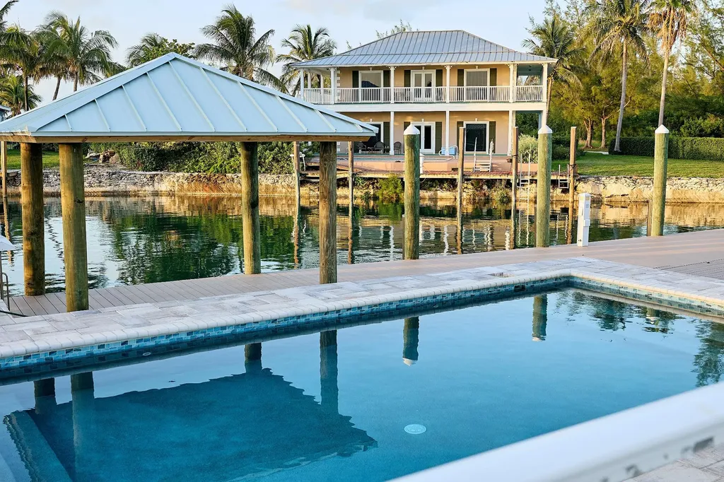 Gardenia Court 48 Grand Bahama Freeport BS