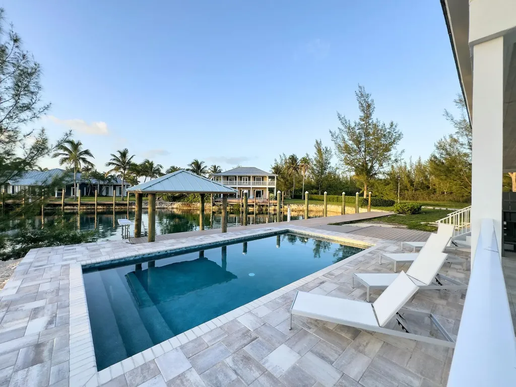 Gardenia Court 48 Grand Bahama Freeport BS