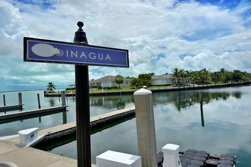 Mega Marina Slip 9 Bimini BS