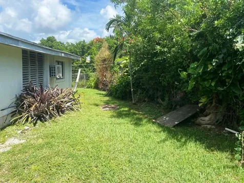 #8 Yonder Road New Providence Paradise Island BS