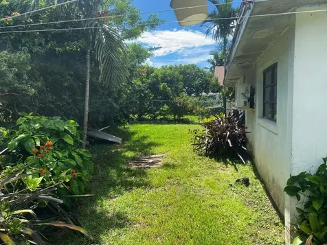 #8 Yonder Road New Providence Paradise Island BS