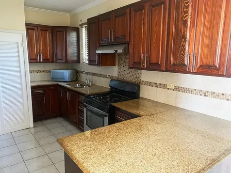 #8 Yonder Road New Providence Paradise Island BS