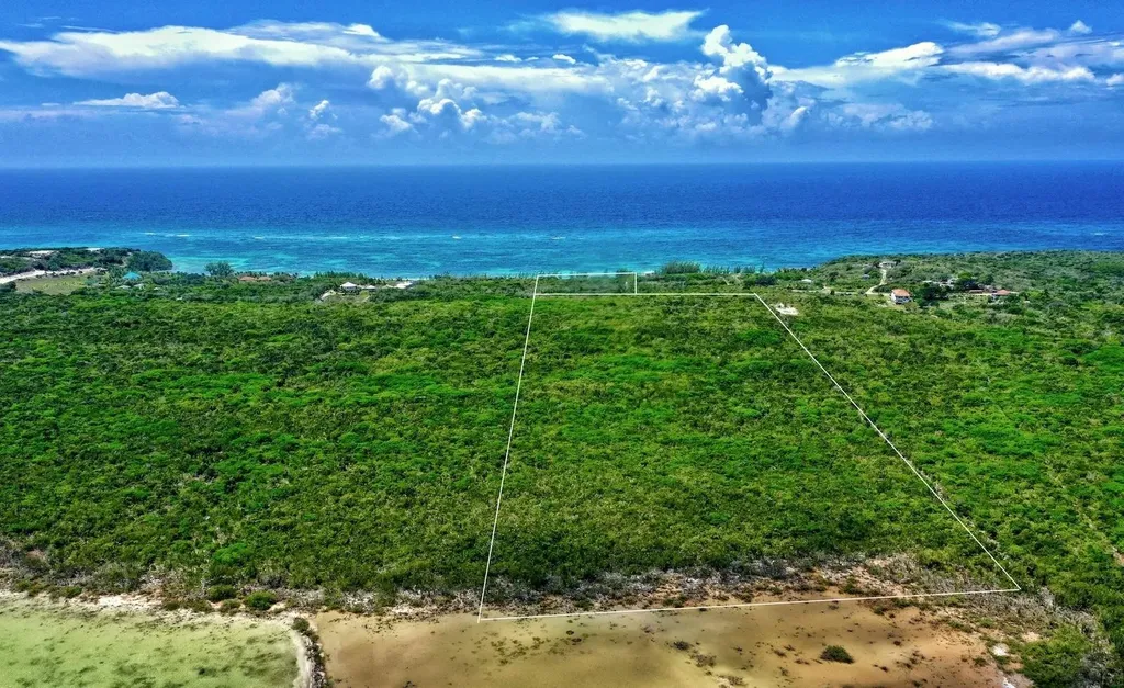 Flamingo Bay Beachfront Cat Island BS