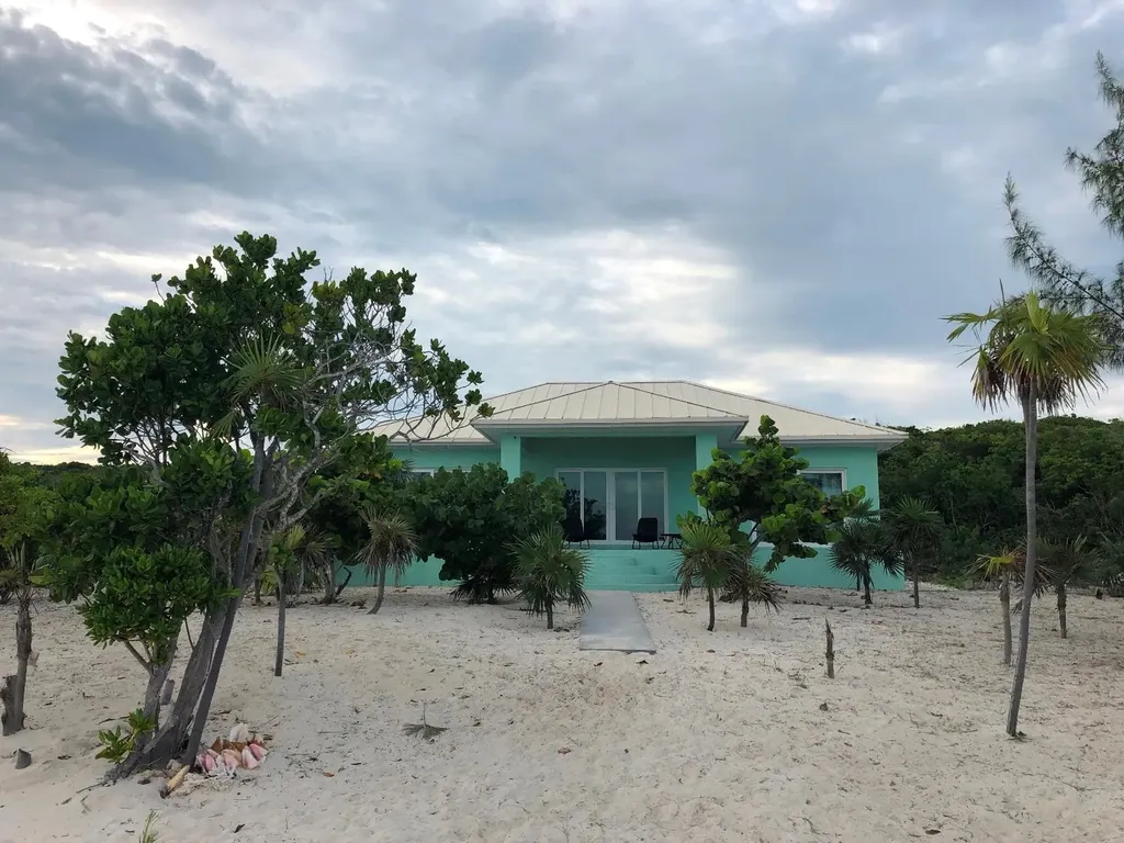 Beachfront Home Port Howe Cat Island BS