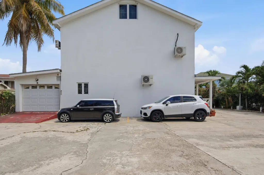 Adelaide Road 6 New Providence Paradise Island BS