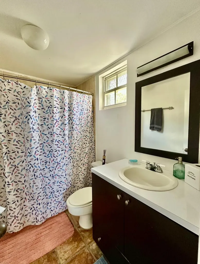 Tip Top New Providence Paradise Island BS