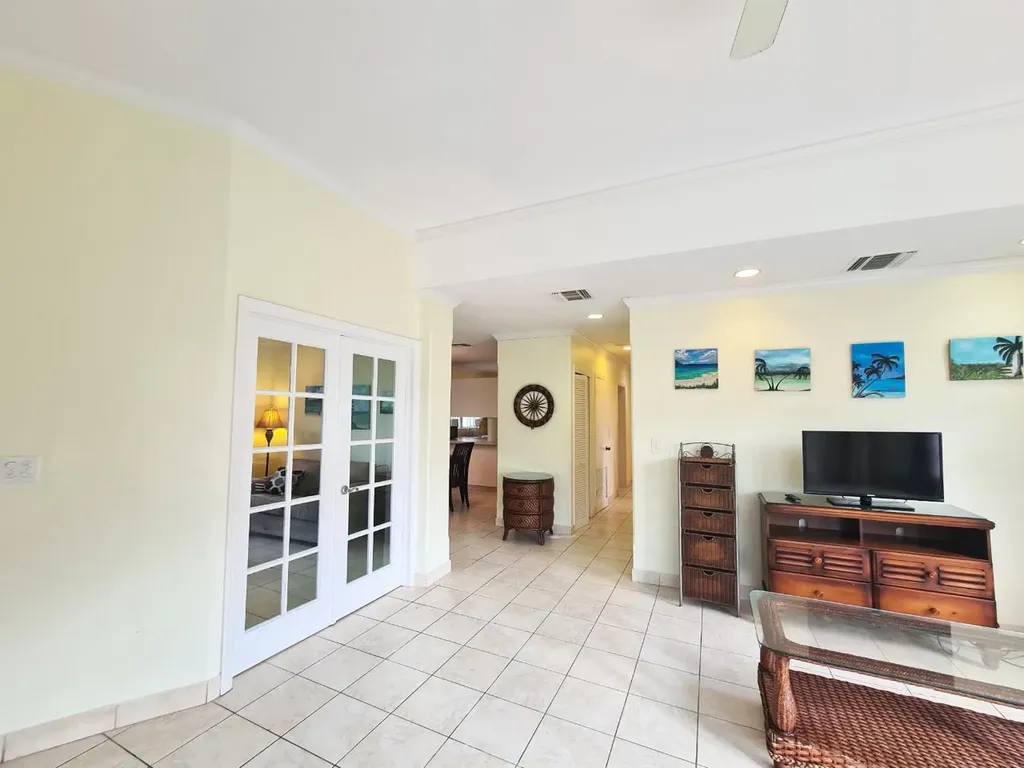 Seabeach Boulevard New Providence Paradise Island BS