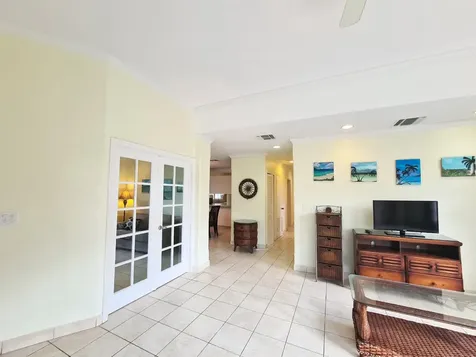 Seabeach Boulevard New Providence Paradise Island BS