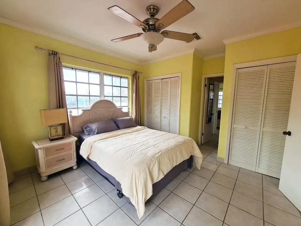 Seabeach Boulevard New Providence Paradise Island BS