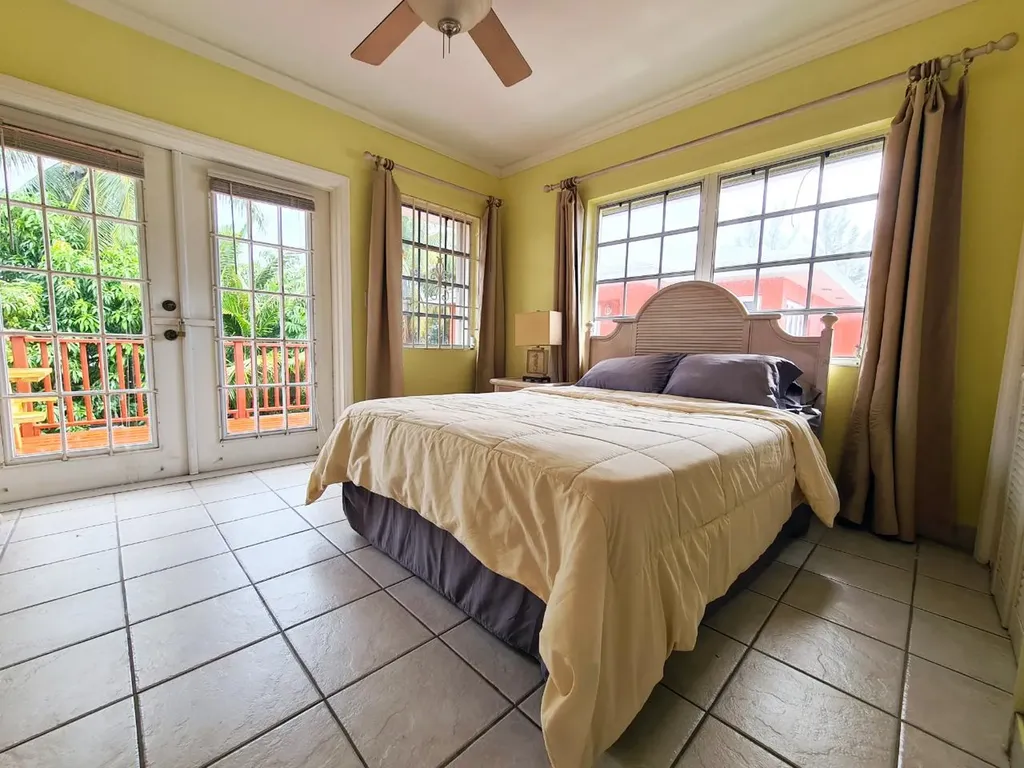 Seabeach Boulevard New Providence Paradise Island BS