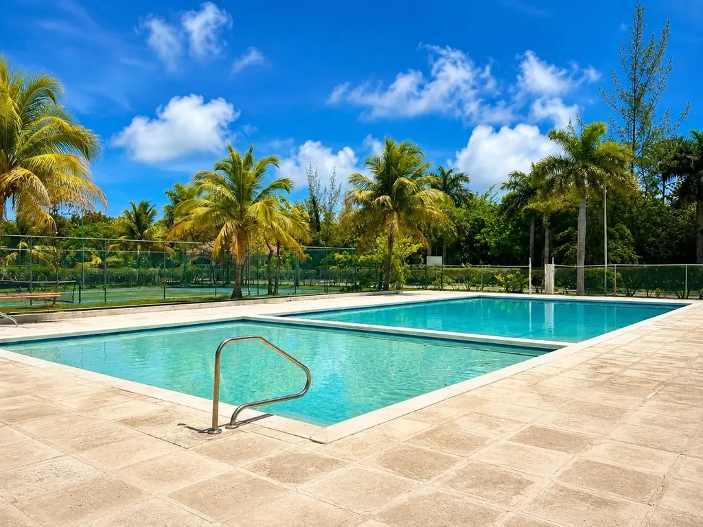 Venice Bay Ocean Frnt Lot New Providence Paradise Island BS