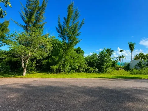 Venice Bay Ocean Frnt Lot New Providence Paradise Island BS