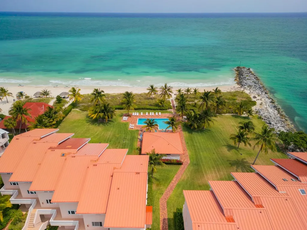 Jolly Roger Drive Grand Bahama Freeport BS