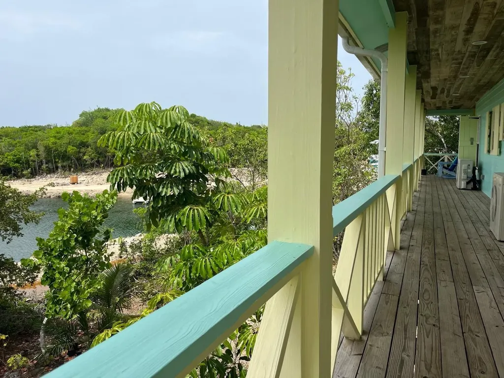 Blackbeards Place Berry Islands BS