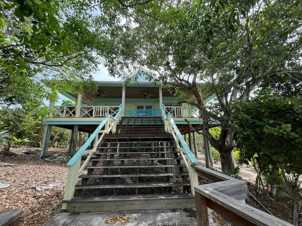 Blackbeards Place Berry Islands BS
