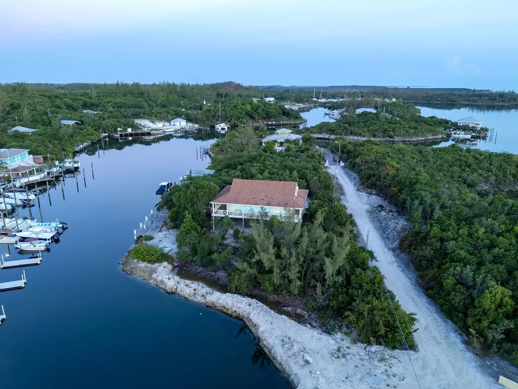 Blackbeards Place Berry Islands BS