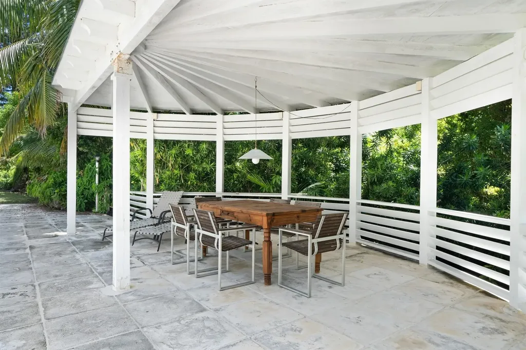 Eastern Road New Providence Paradise Island BS