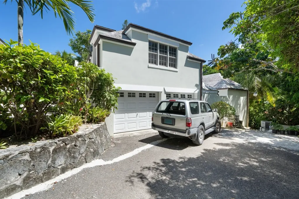 Eastern Road New Providence Paradise Island BS
