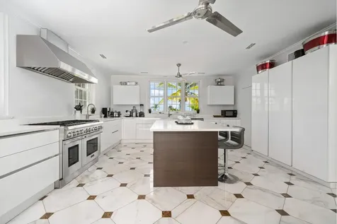 Eastern Road New Providence Paradise Island BS